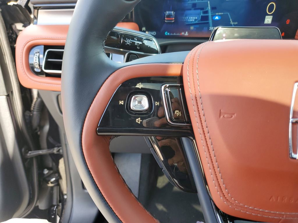 New 2025 Lincoln Aviator Reserve RWD image 24