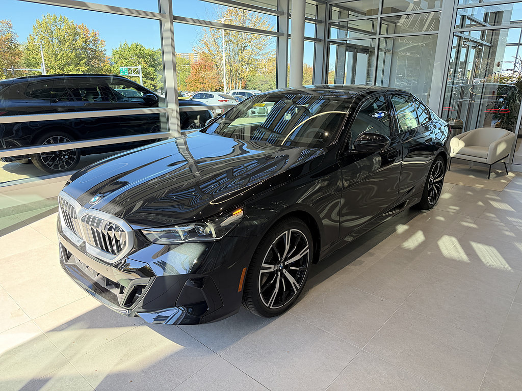 New 2027 BMW 530i xDrive w/ M Sport Package AWD/4WD image 3