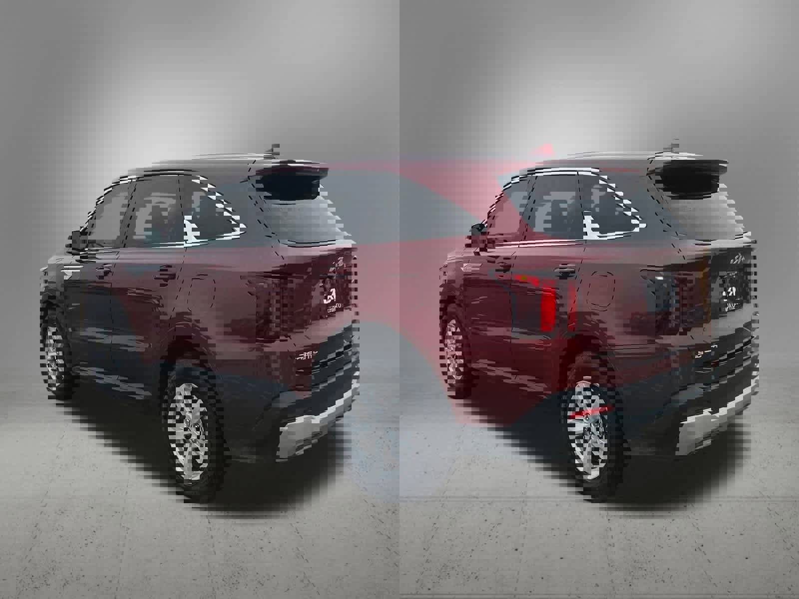 Certified 2025 Kia Sorento LX image 4