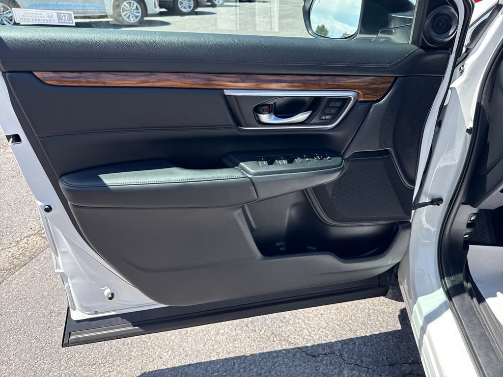 Used 2020 Honda CR-V Touring image 12