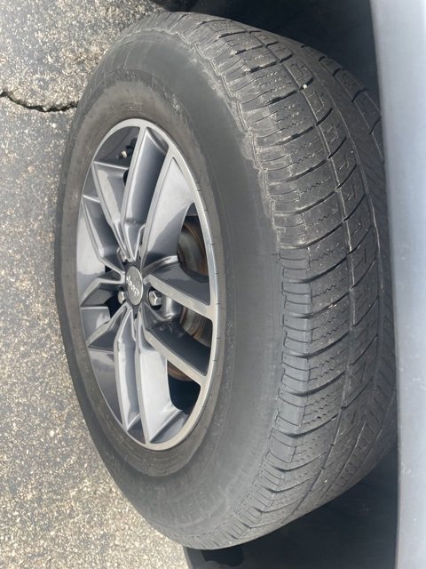 Used 2017 Jeep Grand Cherokee Limited image 10