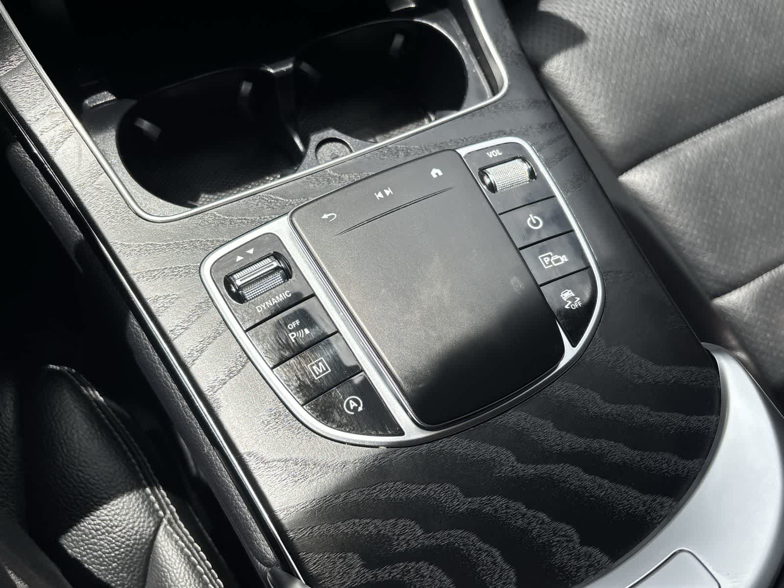 Used 2021 Mercedes-Benz GLC 300 4MATIC image 27