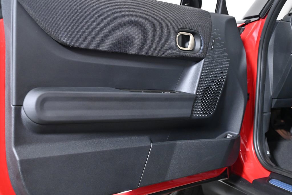 Certified 2025 MINI Cooper 2-Door Hardtop FWD image 25