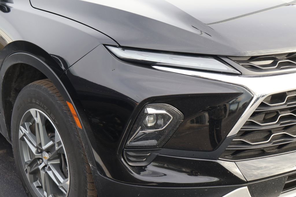 Used 2023 Chevrolet Blazer LT w/ Driver Confidence Package image 4