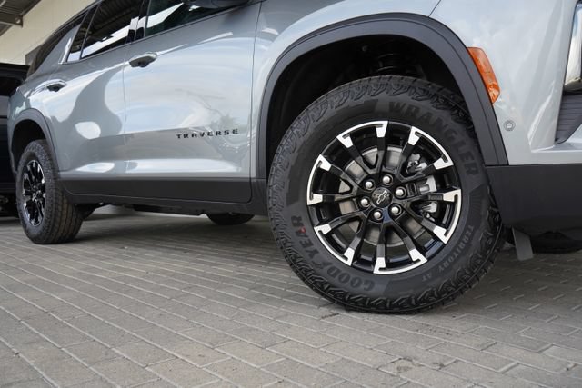New 2026 Chevrolet Traverse Z71 w/ Enhanced Driving Package AWD/4WD image 10