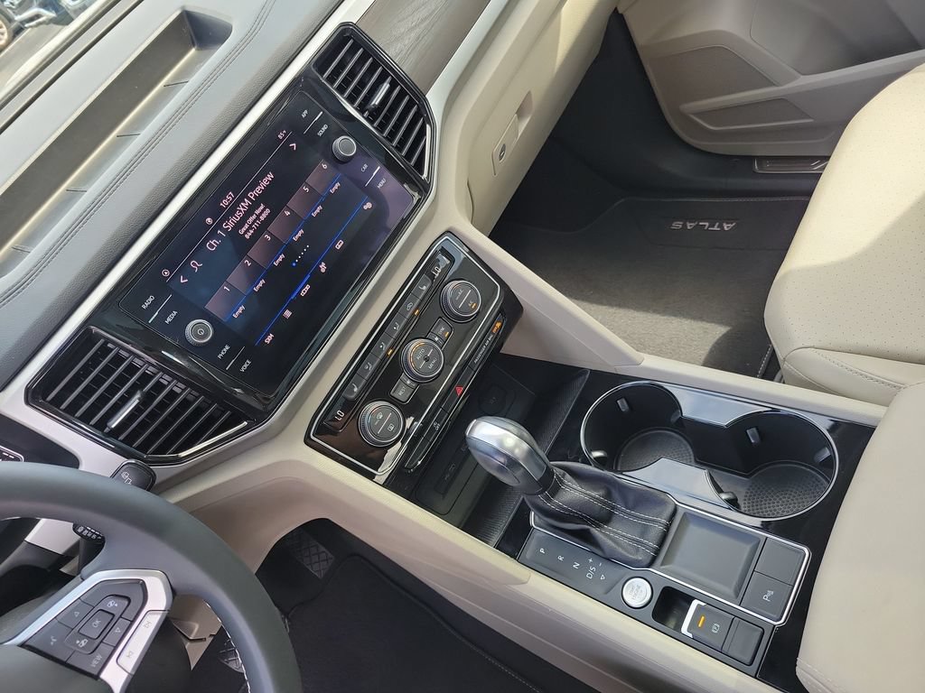 Used 2022 Volkswagen Atlas SE w/ Panoramic Sunroof Package FWD image 41