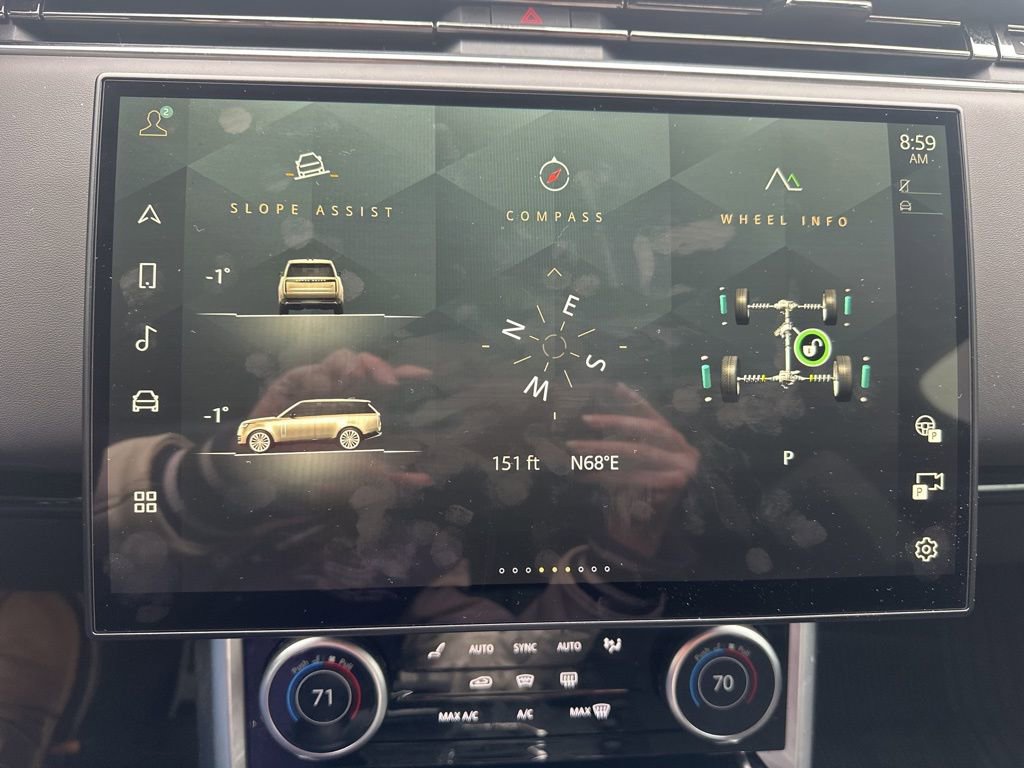 Used 2023 Land Rover Range Rover SE image 18