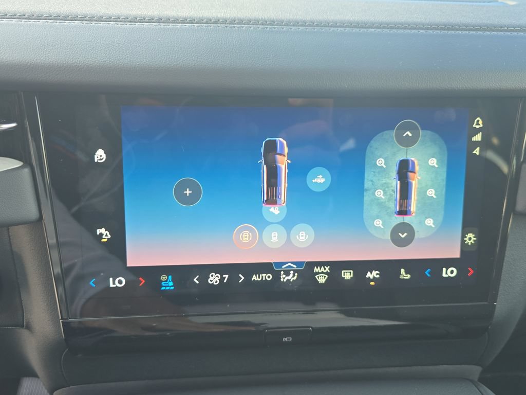 New 2026 Lincoln Navigator L Reserve AWD/4WD image 22