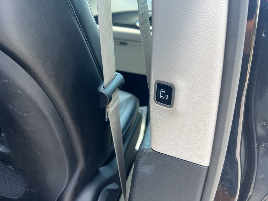 Certified 2023 Chrysler Pacifica Touring-L FWD image 41