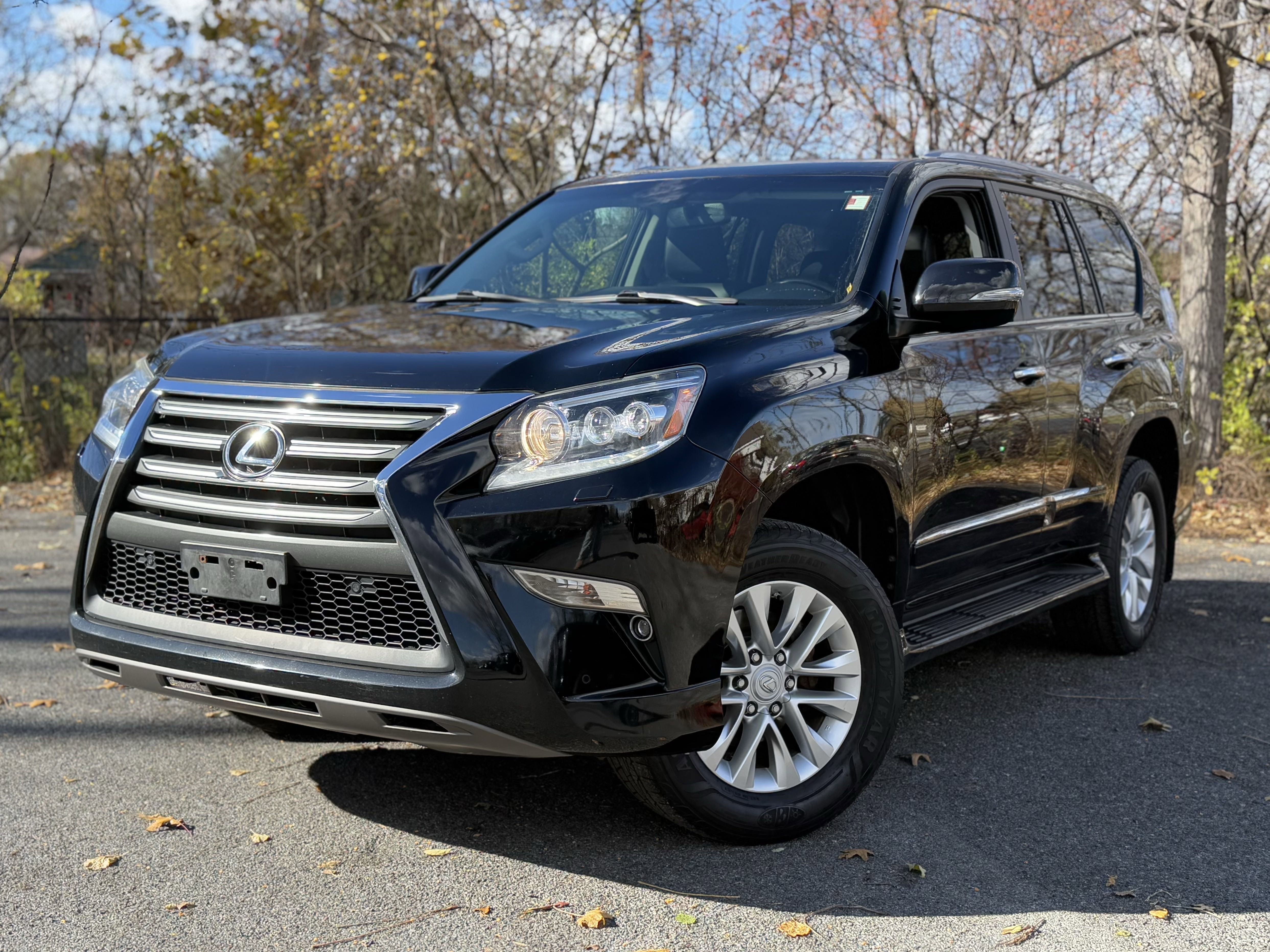 Used 2017 Lexus GX 460 image 1