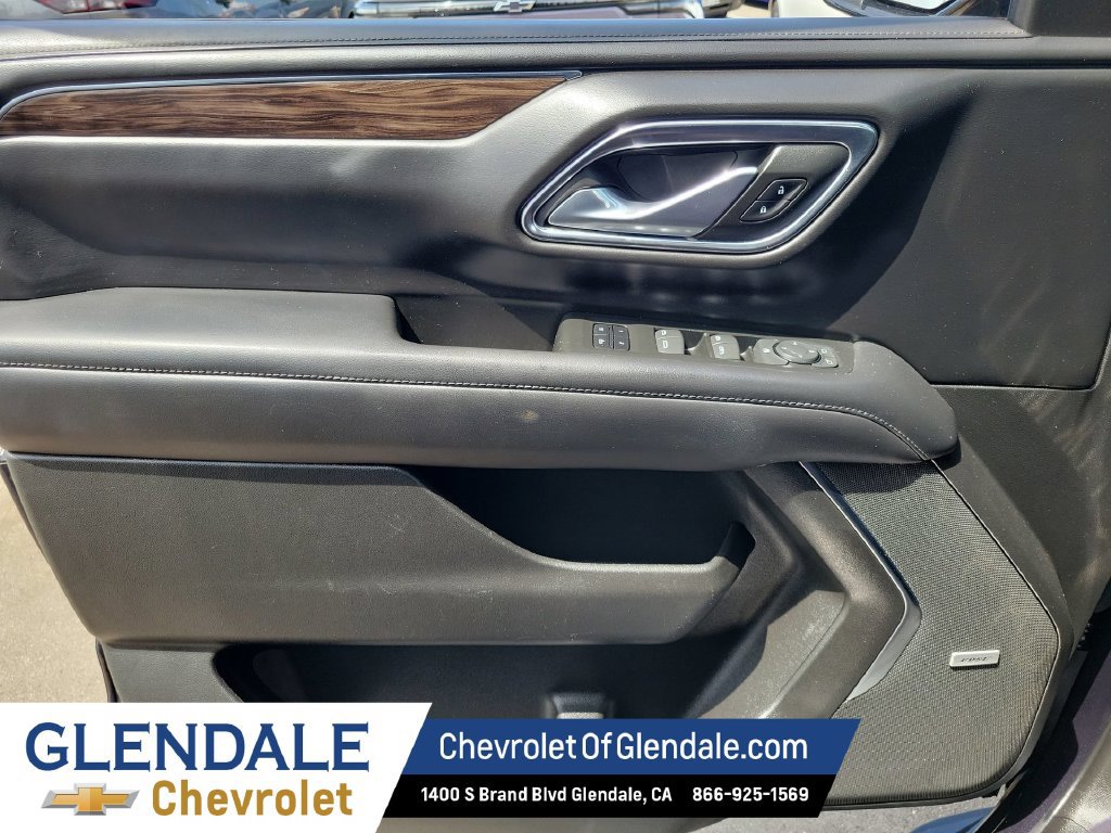 Used 2022 Chevrolet Suburban LT RWD image 36