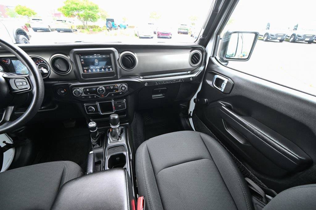 Used 2022 Jeep Wrangler Sport AWD/4WD image 27