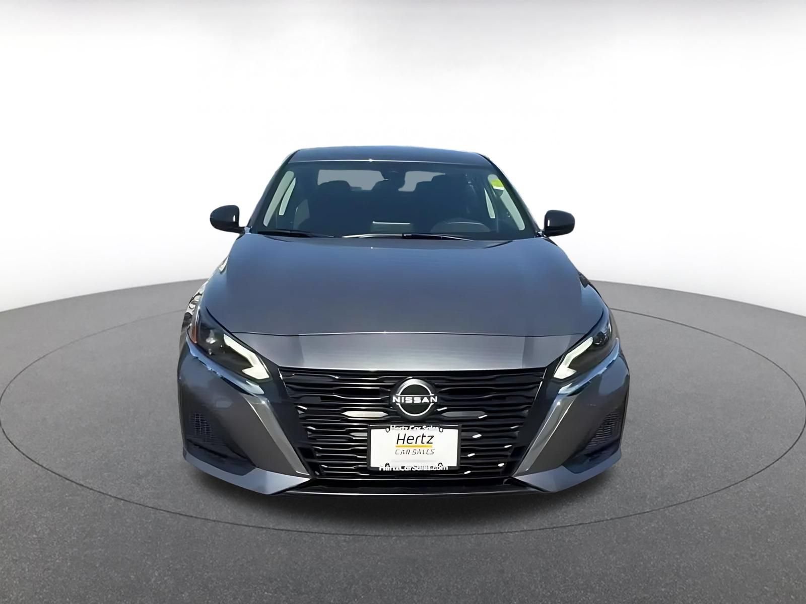 Used 2025 Nissan Altima 2.5 SV FWD image 4