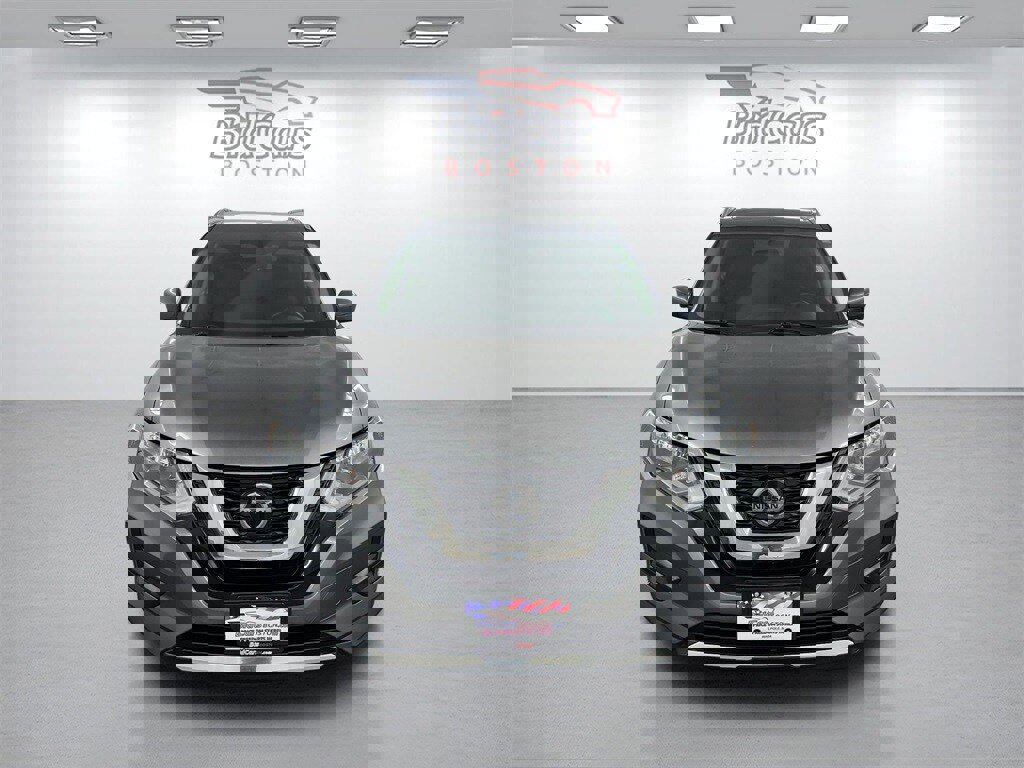 Used 2018 Nissan Rogue SV w/ Sun & Sound Touring Package image 2