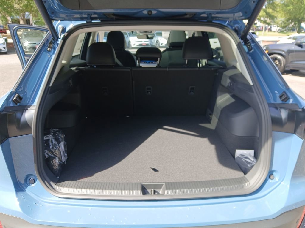 New 2025 Volkswagen Tiguan SE image 22