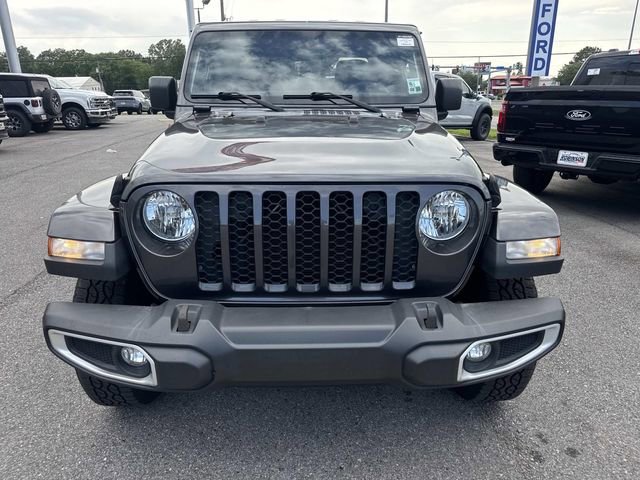 Used 2023 Jeep Gladiator Sport AWD/4WD image 2