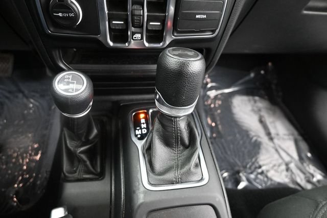 Used 2022 Jeep Wrangler Unlimited Sport AWD/4WD image 12