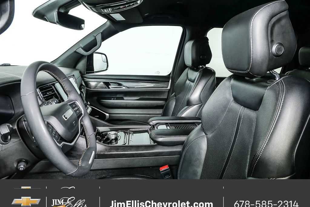 Used 2023 Jeep Wagoneer 2WD w/ Convenience Group I image 6