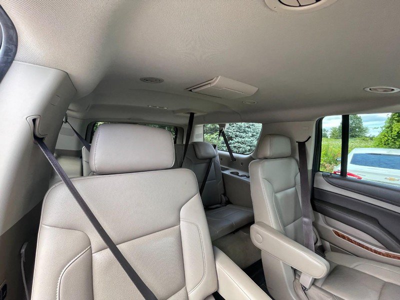 Used 2017 Chevrolet Suburban Premier AWD/4WD image 7