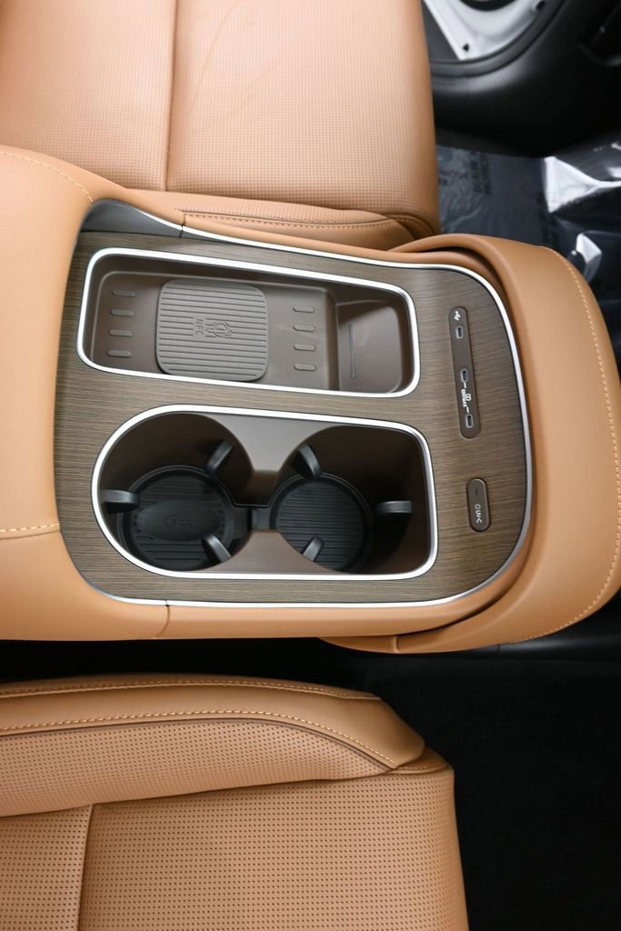 Used 2026 Hyundai Palisade Calligraphy image 32