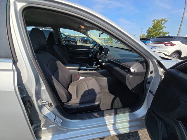 Used 2023 Nissan Altima 2.5 SV image 11