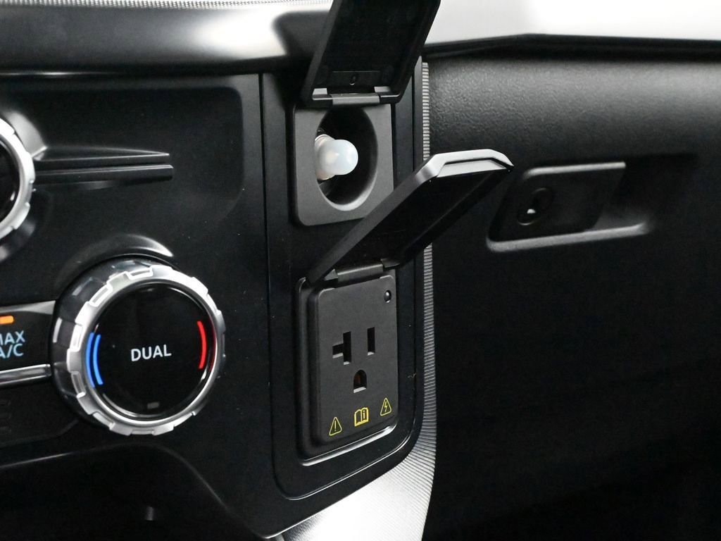 New 2025 Ford F150 Platinum w/ Equipment Group 702A High image 17