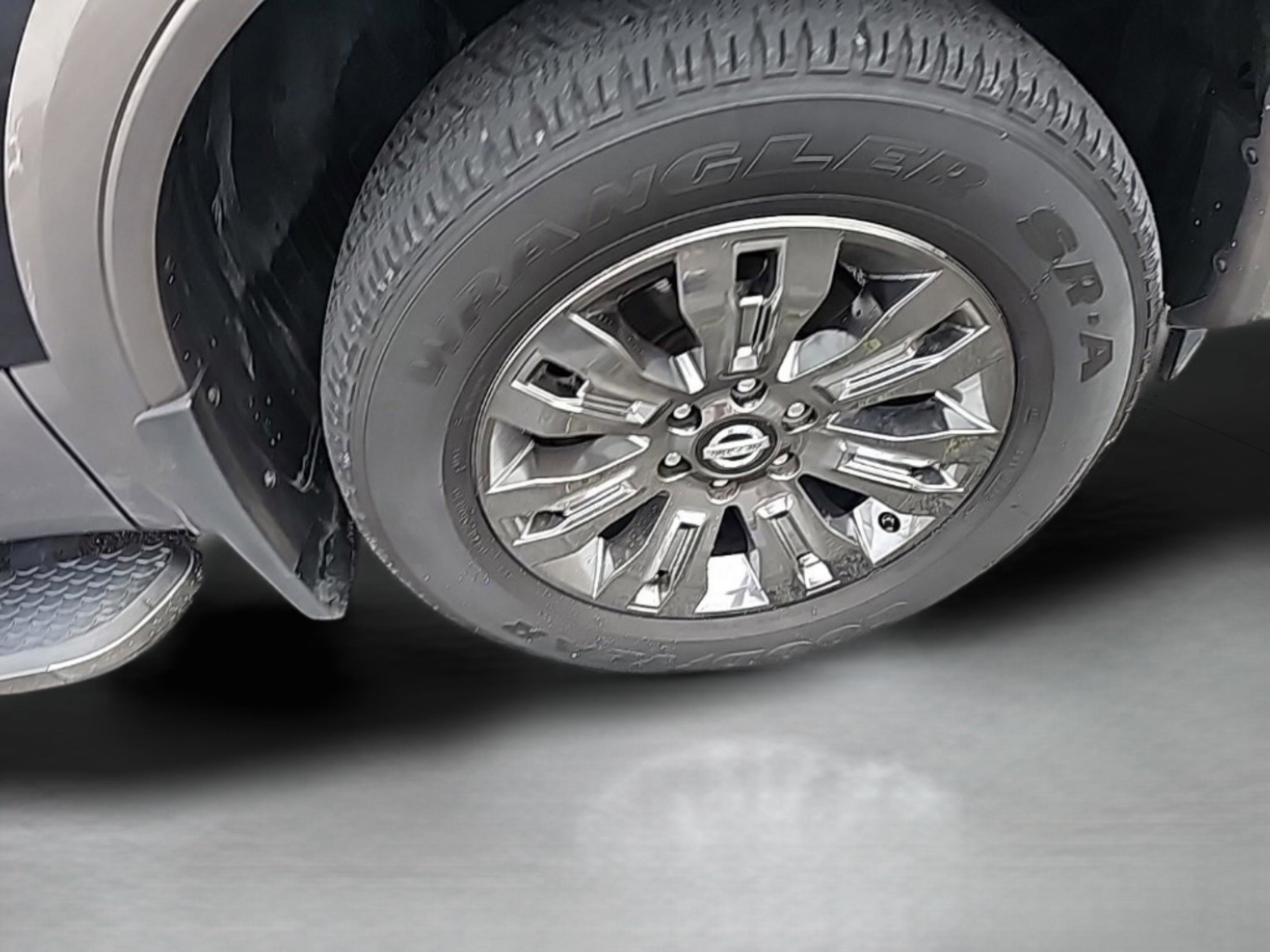 Used 2018 Nissan Titan Platinum Reserve w/ Platinum Utility Package image 13