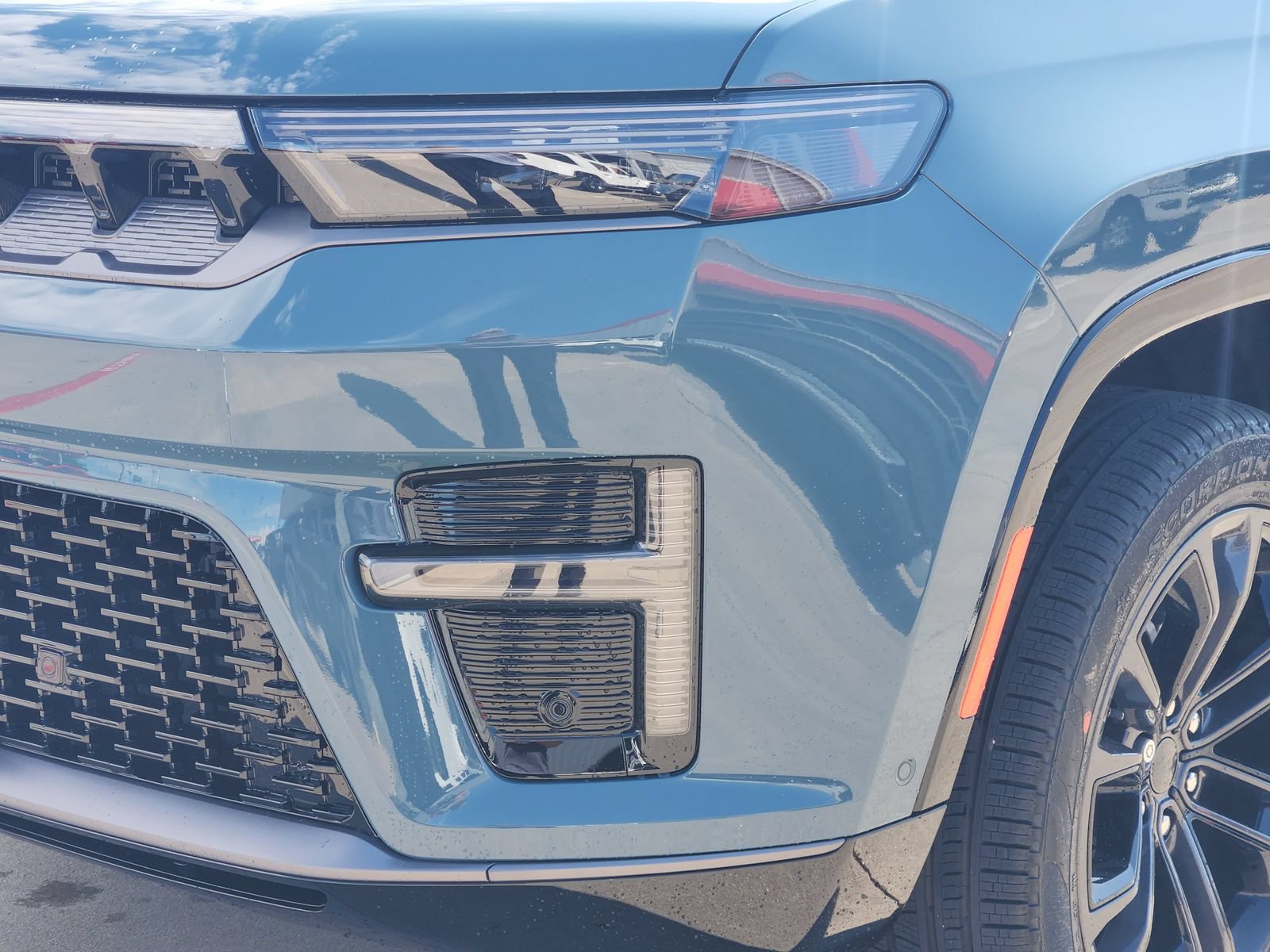 New 2026 Jeep Grand Wagoneer Summit AWD/4WD image 9
