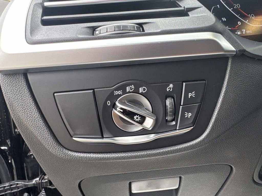 Used 2024 BMW X3 xDrive30i w/ Premium Package image 23