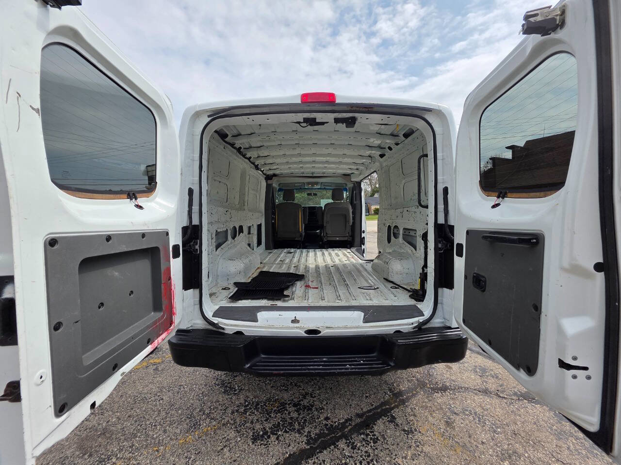 Used 2018 Nissan NV 1500 S w/ Rear Door Glass Package image 17