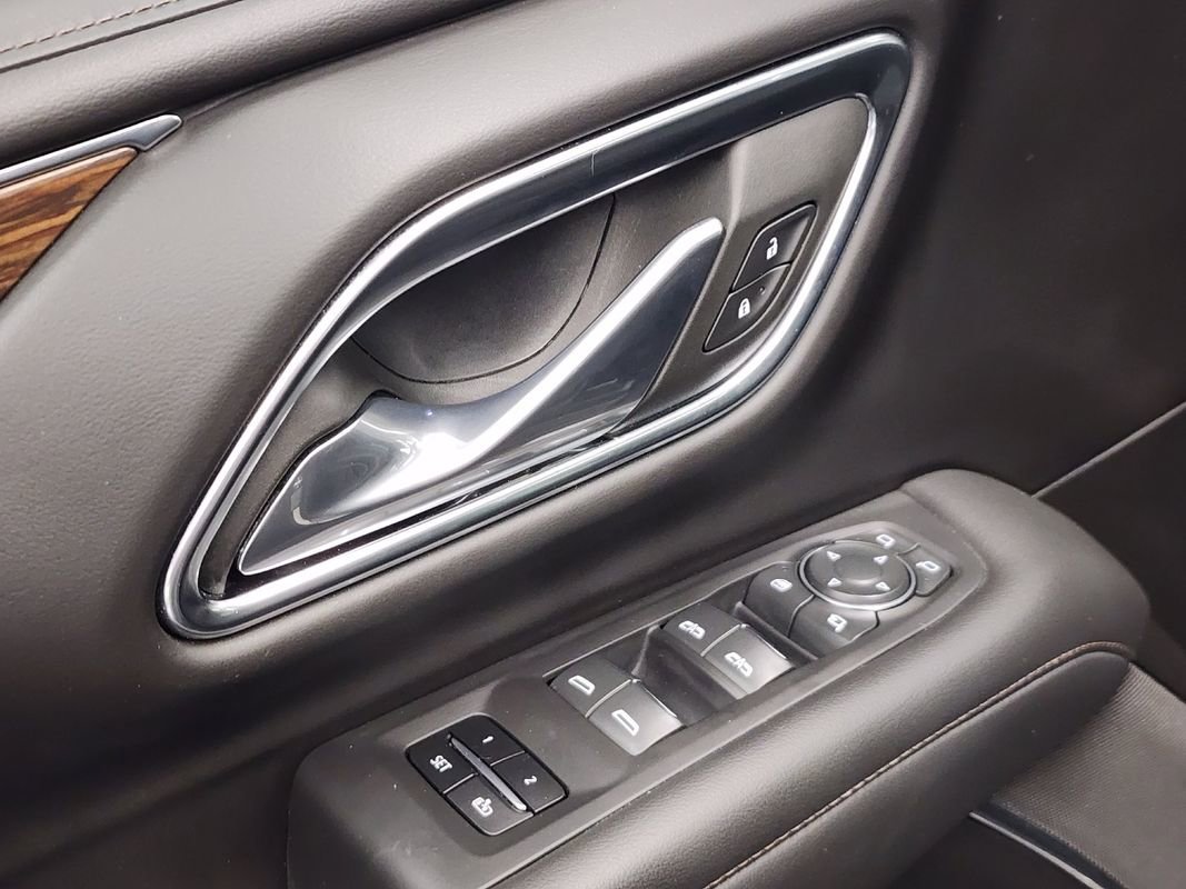 Used 2023 Chevrolet Suburban High Country image 27