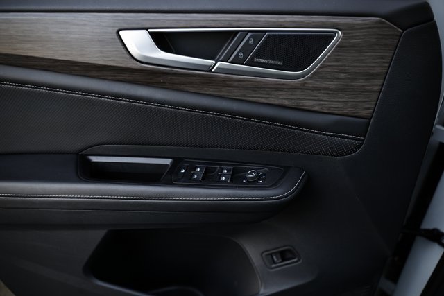 Used 2024 Volkswagen Atlas SEL Premium R-Line image 13