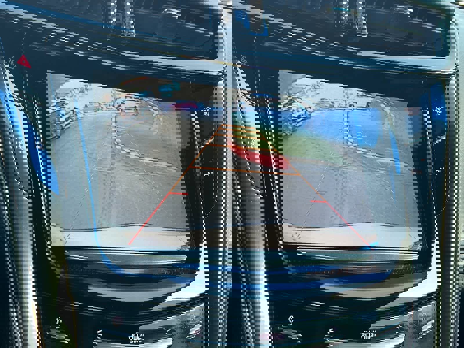 Used 2014 Cadillac ELR w/ Luxury Package image 18