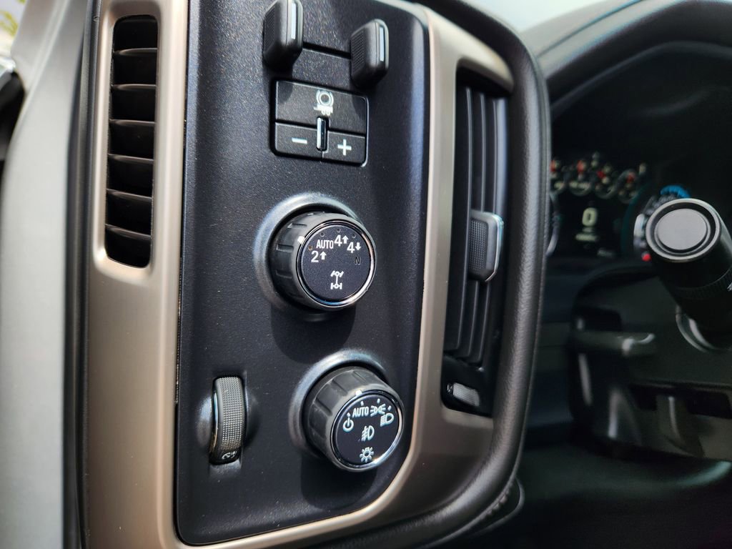 Used 2018 GMC Sierra 1500 Denali AWD/4WD image 22