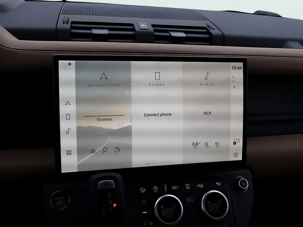 New 2026 Land Rover Defender 110 S AWD/4WD image 22