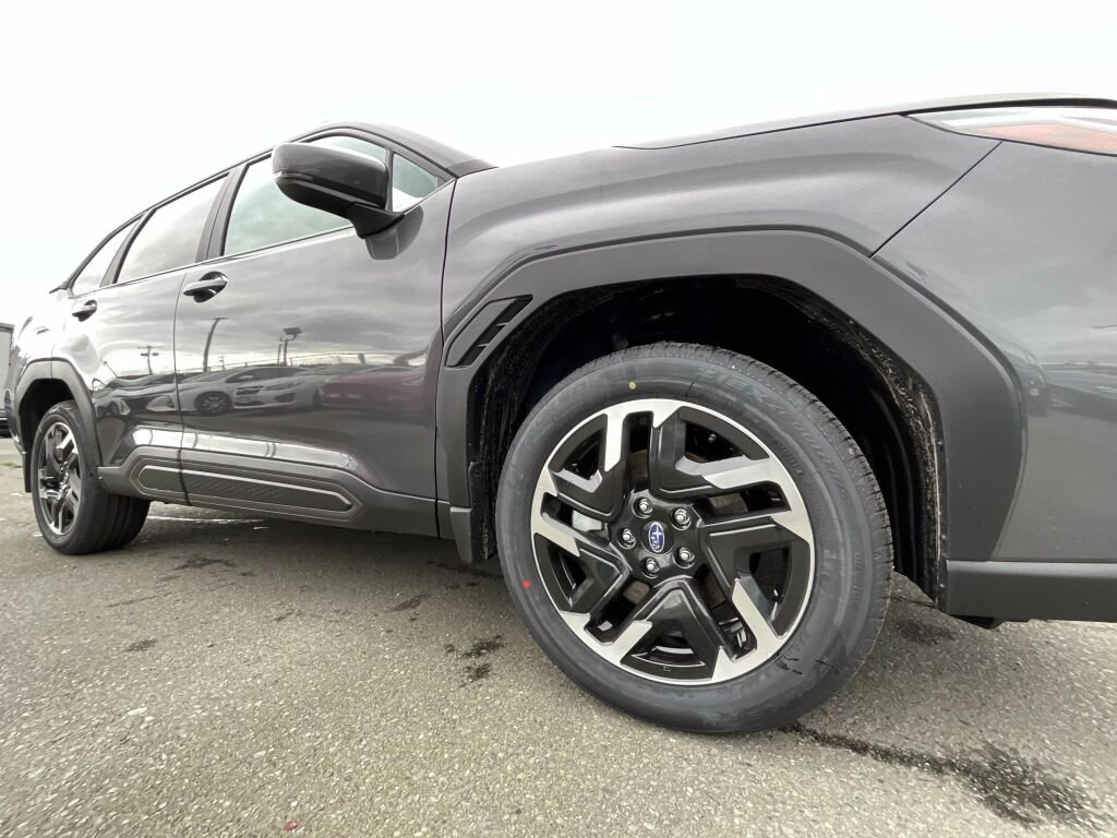 Certified 2025 Subaru Forester Limited image 11