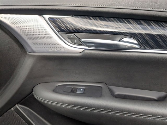 Used 2025 Cadillac XT6 Premium Luxury image 40