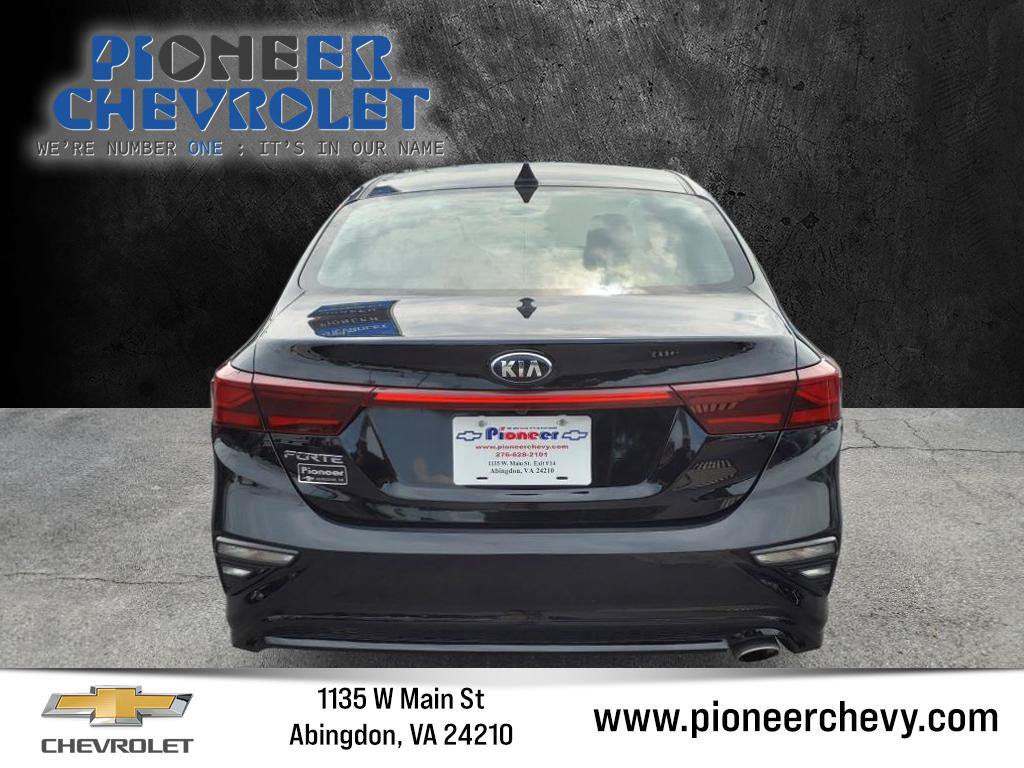 Used 2019 Kia Forte LXS FWD image 4