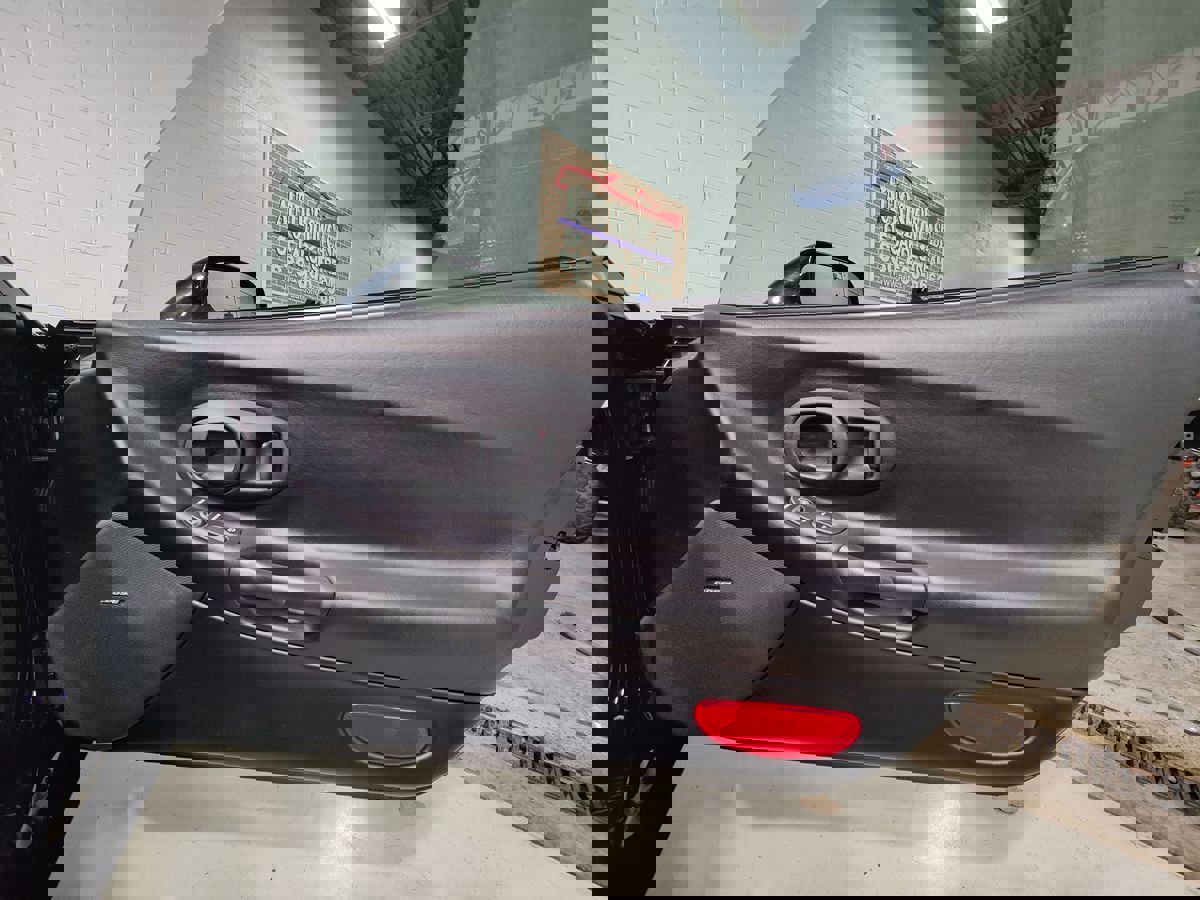 Used 2004 Chevrolet Corvette Coupe w/ Preferred Equipment Group image 12