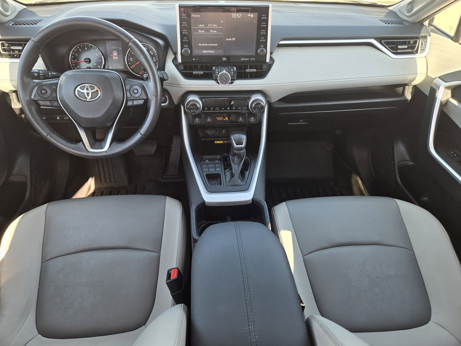 Used 2022 Toyota RAV4 XLE Premium image 29