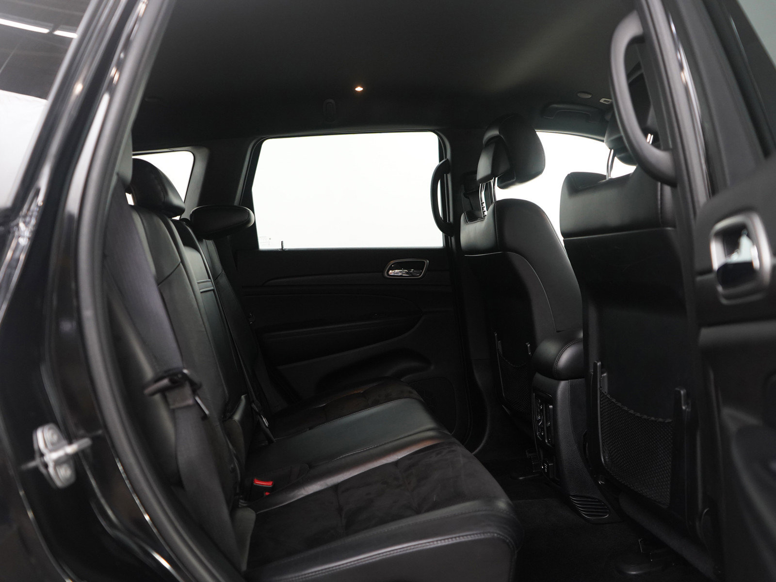 Used 2018 Jeep Grand Cherokee Altitude image 13