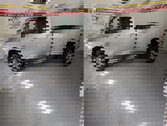 Used 2015 RAM 3500 SLT image 4