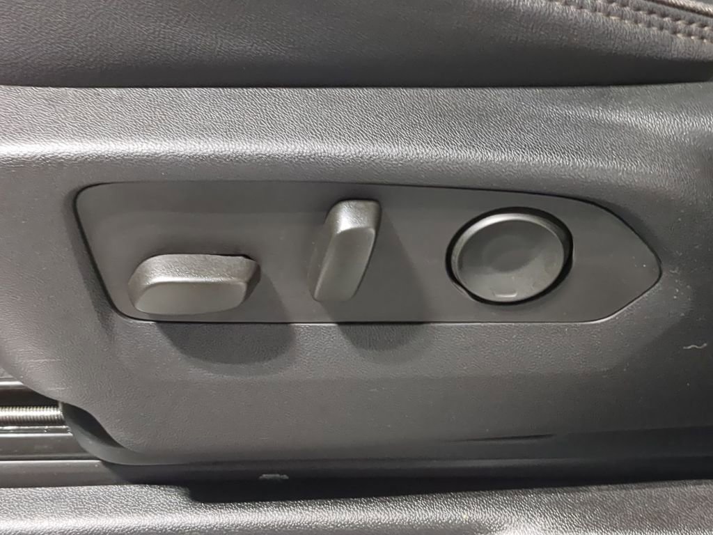 Used 2023 Chevrolet Tahoe High Country image 24