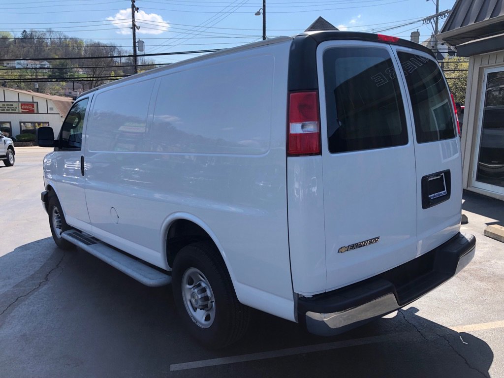 Used 2024 Chevrolet Express 2500 w/ Driver Convenience Package image 3