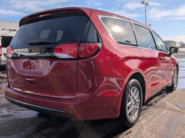 New 2026 Chrysler Voyager LX image 3