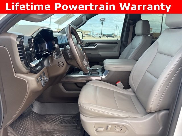 Used 2023 Chevrolet Silverado 1500 LTZ image 2