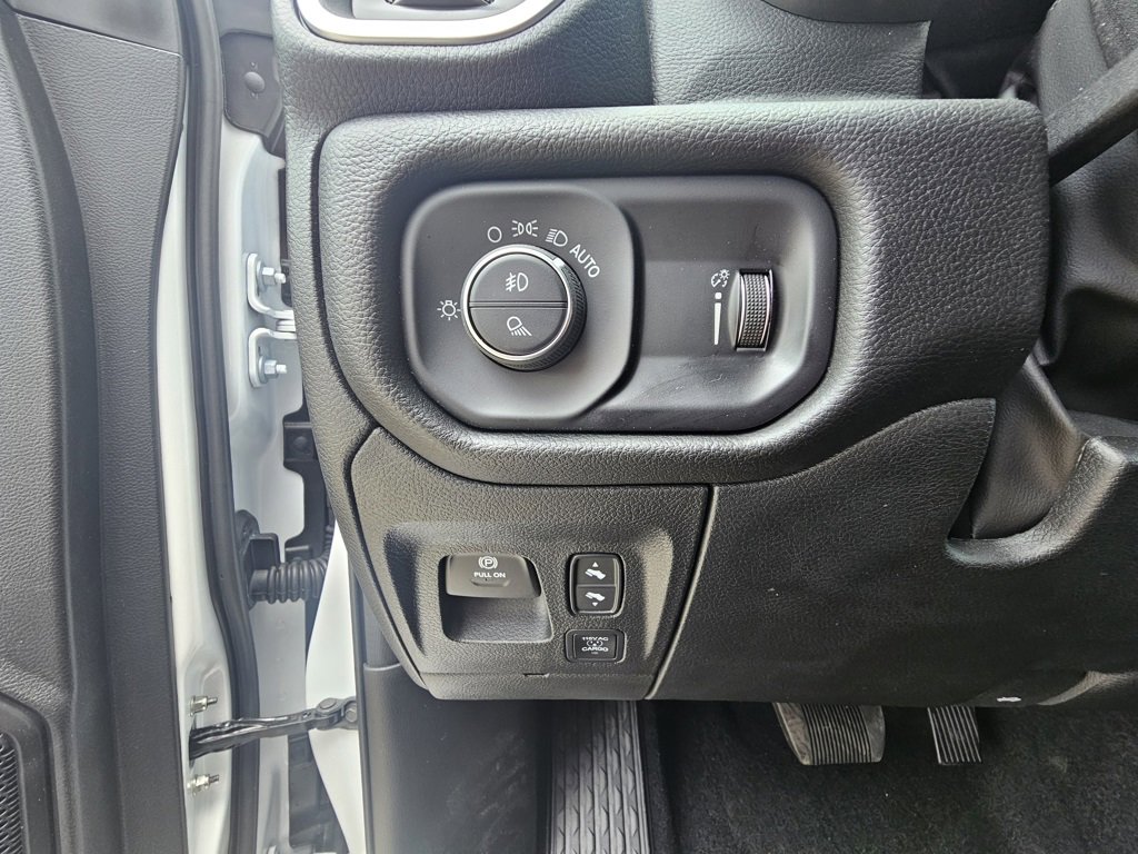 New 2025 RAM 1500 Big Horn image 24