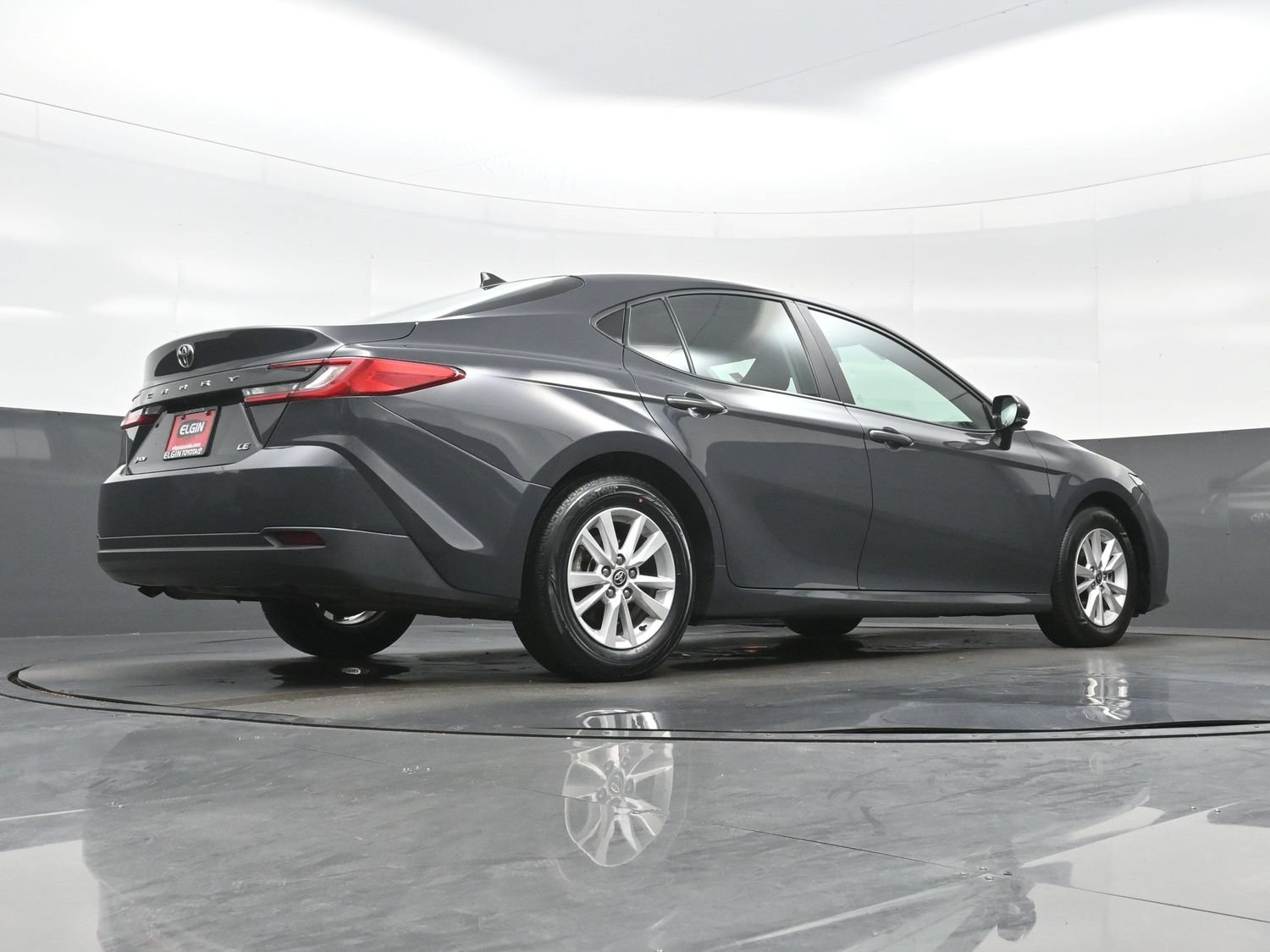 Used 2025 Toyota Camry LE FWD image 32
