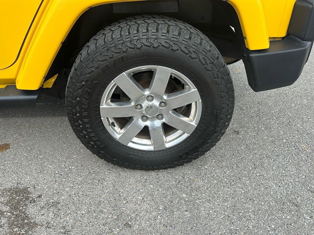 Used 2015 Jeep Wrangler Unlimited Sahara w/ Dual Top Group image 4