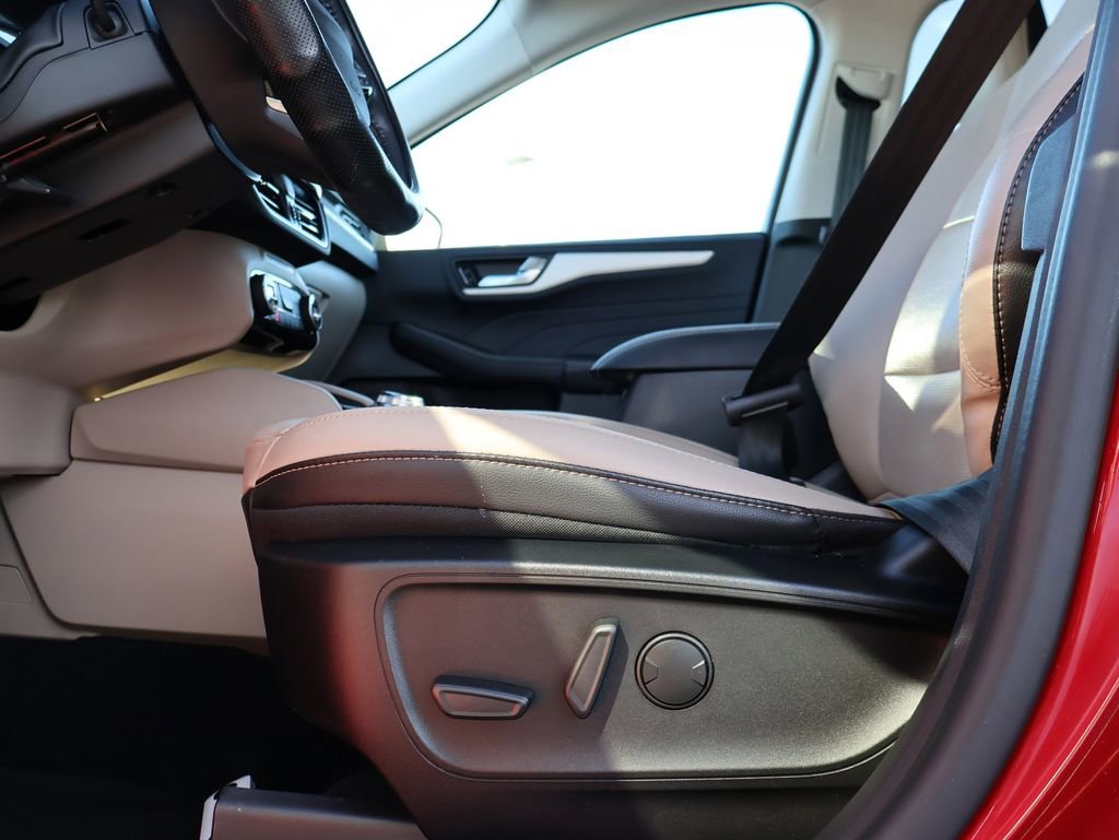 Used 2021 Ford Escape SEL image 43